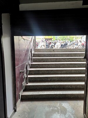 Staircase in  Shop at Lahargird – for Rent
