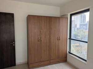 Room in 2 BHK Apartment at Kalpataru Magnus, Bandra East – for Rent