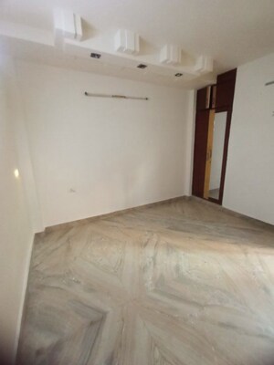 2 BHK Apartment For Rent in Shahdara