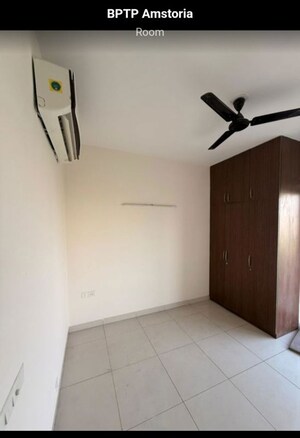 Room in 3.5 BHK Builder Floor at BPTP Amstoria, Sector 102 – for Rent