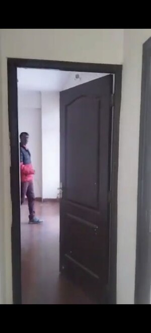 Building Lobby in 3.5 BHK Apartment at Gardenia Glory, Sector 46 – for Rent