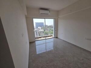 Room in 2 BHK Apartment at LnT Elixir Reserve, Powai – for Rent