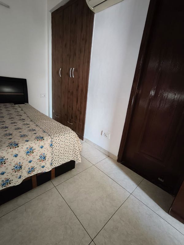 3 BHK + Servant Room Apartment For Sale in Dhakoli