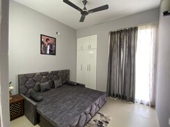 2 BHK Apartment For Rent in Supertech Hues