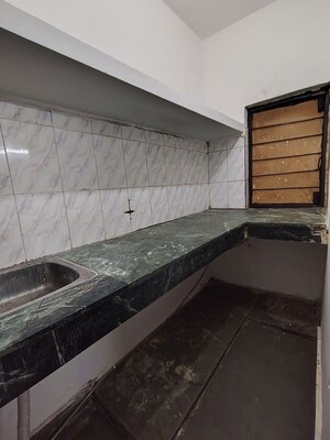 Kitchen in 1.5 BHK Apartment at Katwaria Sarai – for Rent