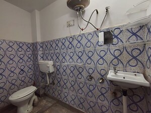 Master Bedroom in 1.5 BHK Apartment at Katwaria Sarai – for Rent