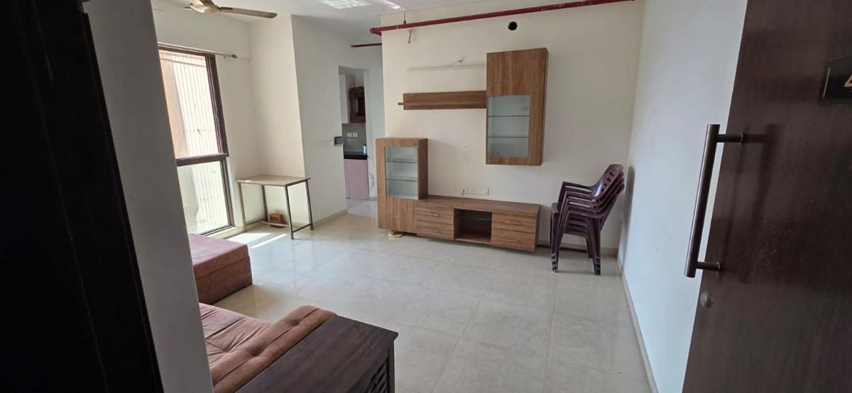 2 BHK + Extra Room Apartment For Rent in Runwal Bliss