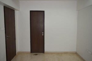 Room in 1 BHK Apartment at Omkar Meridia, Kurla West – for Rent