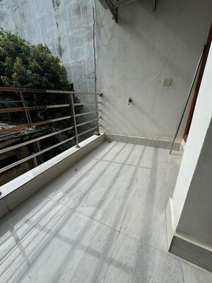 Balcony in 3 BHK Builder Floor at Mayur Vihar 1 – for Rent