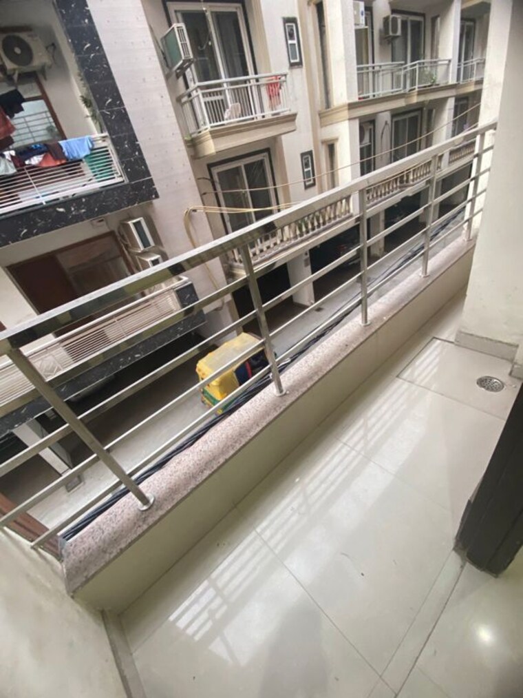 Balcony, mayur vihar 1 3 Bedroom 1000 Sq.Ft. Builder Floor In Mayur Vihar 1 Delhi 10278093