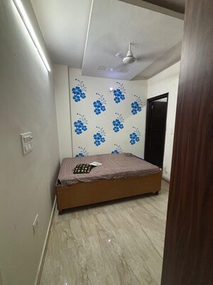 Furnished Amenities in 3 BHK Builder Floor at Govindpuri – for Sale