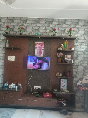 Furnished Amenities in 3 BHK Builder Floor at Rohini – for Sale