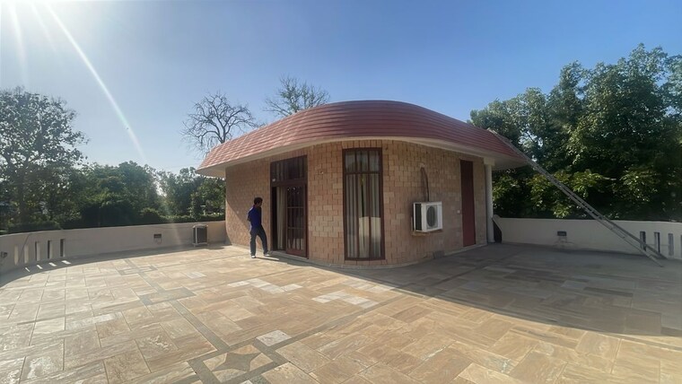 Exterior View, sainik vihar 4 Bedroom 1 Acre Villa In Sainik Vihar Delhi 10278148