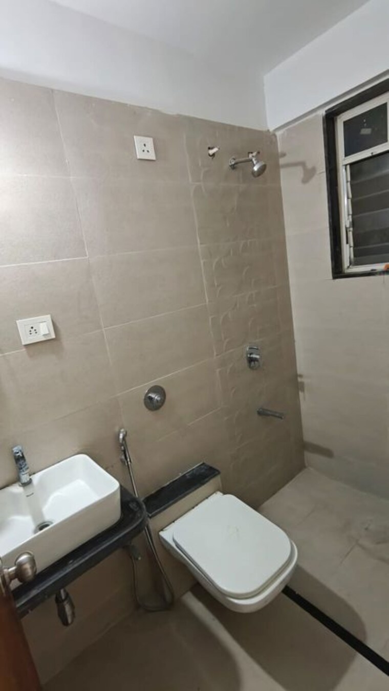 Bathroom, prathamesh-excellencia 2 Bedroom 850 Sq.Ft. Apartment In Tathawade Pune 10278174