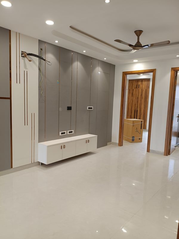 3 BHK + Pooja Room 180 Sq.Yd. Builder Floor in BPTP District 3