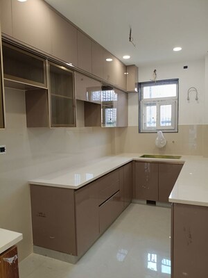 Kitchen in 3 BHK Builder Floor at BPTP District 3, Sector 85 – for Sale