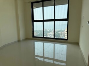 Room in 3 BHK Apartment at Versova – for Rent