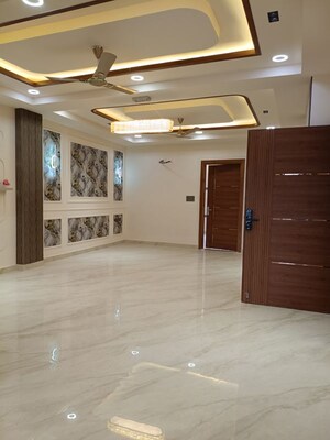 Room in 3 BHK Builder Floor at BPTP District 3, Sector 85 – for Sale