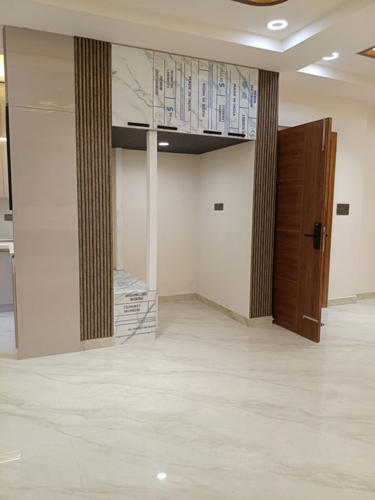 Room, bptp-district-3 3 Bedroom 180 Sq.Yd. Builder Floor In Sector 85 Faridabad 10278252