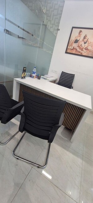 Team Area in  Office Space at Experion Capital, Gomti Nagar – for Rent
