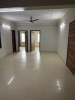 6+ BHK + Servant Room 200 Sq.Ft. Independent House in Sector 52