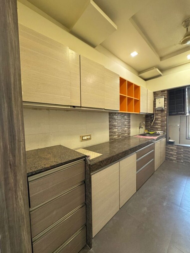 Kitchen, oberoi-realty-woods 2.5 Bedroom 998 Sq.Ft. Apartment In Goregaon East Mumbai 10276897