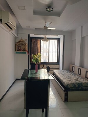 3 BHK Apartment For Rent in Nikki Apartment, Prabhadevi