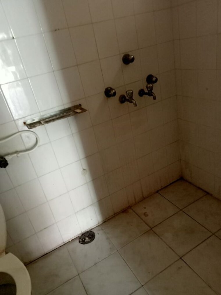 Bathroom, aliganj 2 Bedroom 1220 Sq.Ft. Independent House In Aliganj Lucknow 10278484