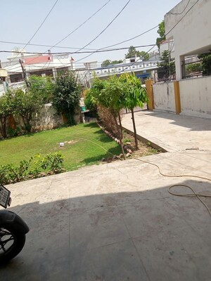 2 BHK Independent House For Rent in Aliganj