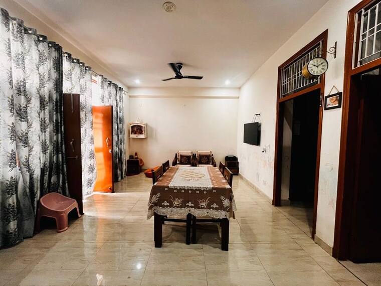 Dining area, sector 22 6+ Bedroom 112 Sq.Mt. Independent House In Sector 22 Noida 10002244