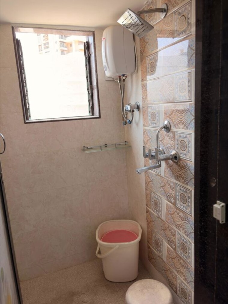 Bathroom, jayant-apartments 1 Bedroom 400 Sq.Ft. Apartment In Prabhadevi Mumbai 10278542