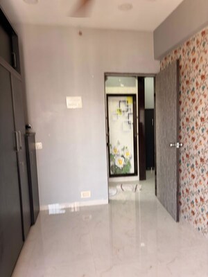 Room in 1 BHK Apartment at Jayant Apartments, Prabhadevi – for Rent