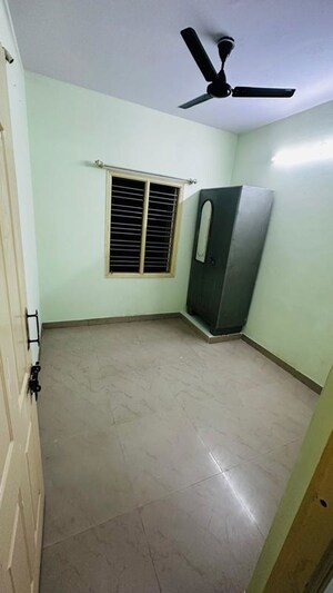 Room in 2 BHK Builder Floor at Venkatapura – for Rent