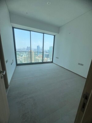 Room in 4 BHK Apartment at Rustomjee Crown, Prabhadevi – for Rent