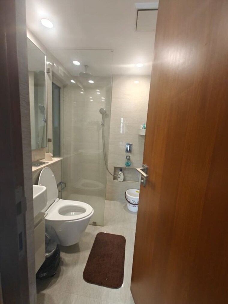 Bathroom, hiranandani-atlantis 2 Bedroom 1250 Sq.Ft. Apartment In Powai Mumbai 10278548