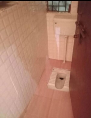 Bathroom in 1 BHK Independent House at Aliganj – for Rent