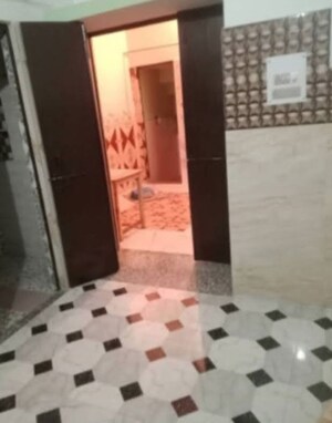 Bedroom in 1 BHK Independent House at Aliganj – for Rent