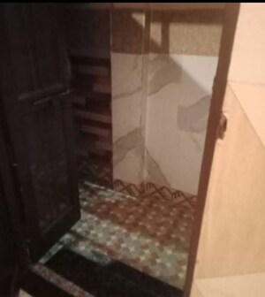 1 BHK Independent House For Rent in Aliganj