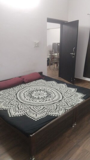 Bedroom in 2 BHK Builder Floor at Gomti Nagar – for Rent