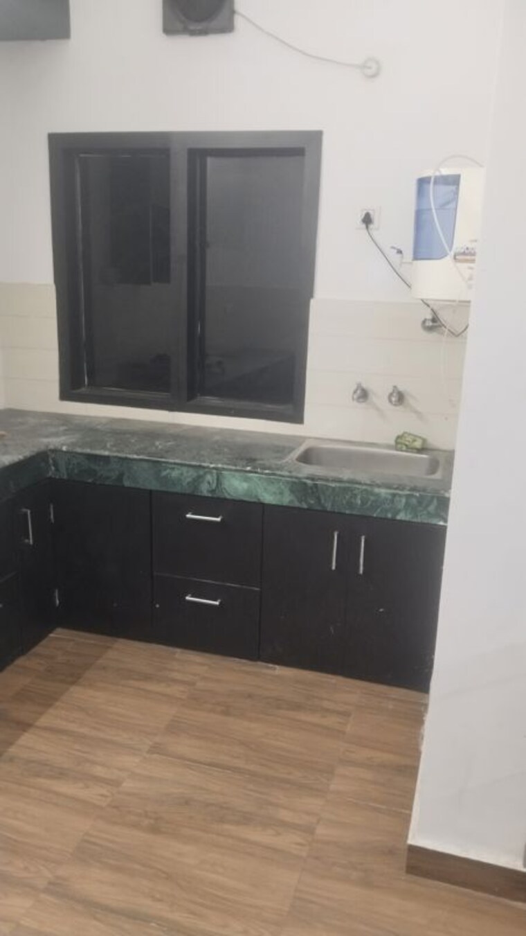 Kitchen, gomti nagar 2 Bedroom 1200 Sq.Ft. Builder Floor In Gomti Nagar Lucknow 10278686