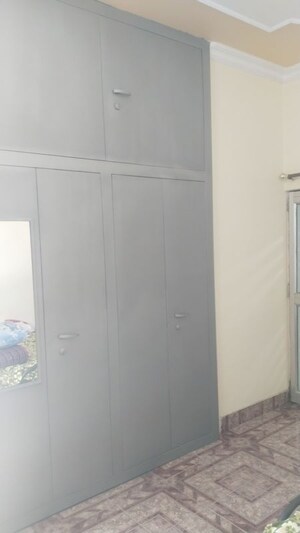 Furnished Amenities in 1.5 BHK Builder Floor at Gomti Nagar – for Rent