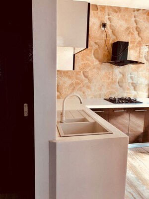 Furnished Amenities in 1 BHK Apartment at Amar CHS Erandwane, Erandwane – for Rent