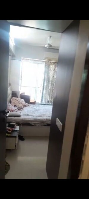Bedroom in 2 BHK Apartment at Mahaveer Jeevan Deep, Kandivali West – for Rent