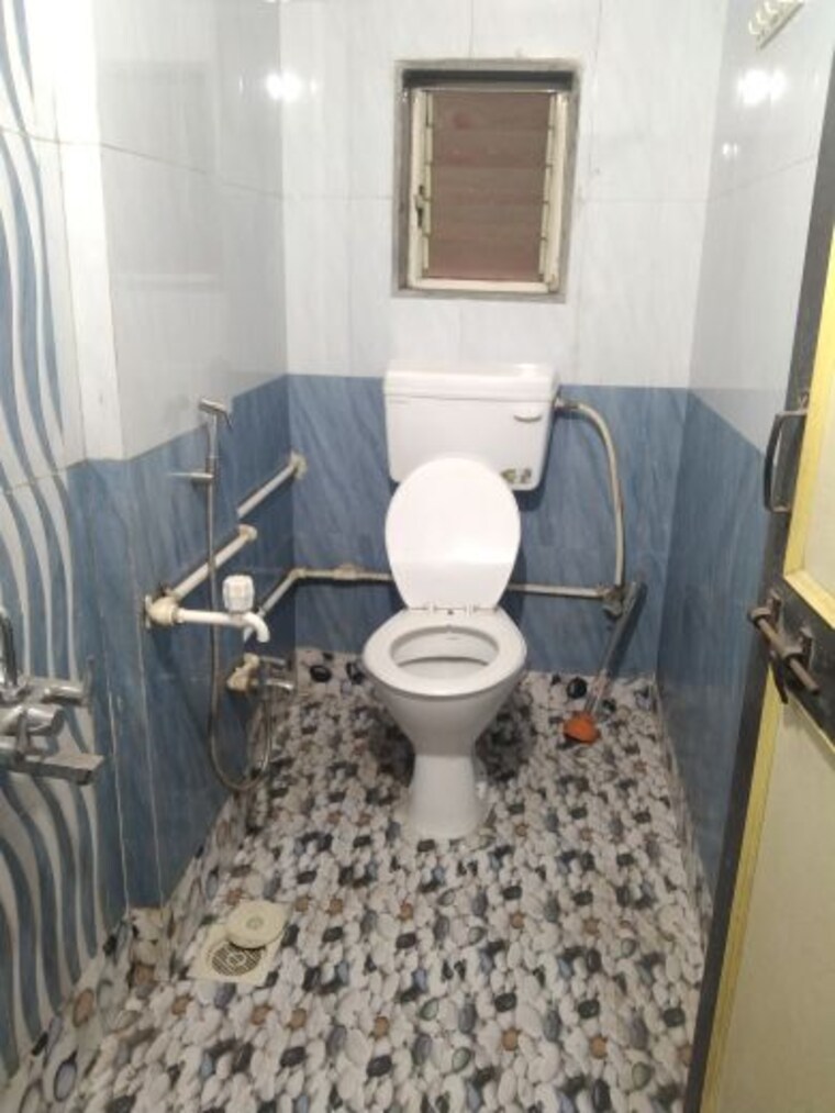 Bathroom, shri-senapati-bapat-chs 3 Bedroom 1148 Sq.Ft. Apartment In Senapati Bapat Road Pune 10278766