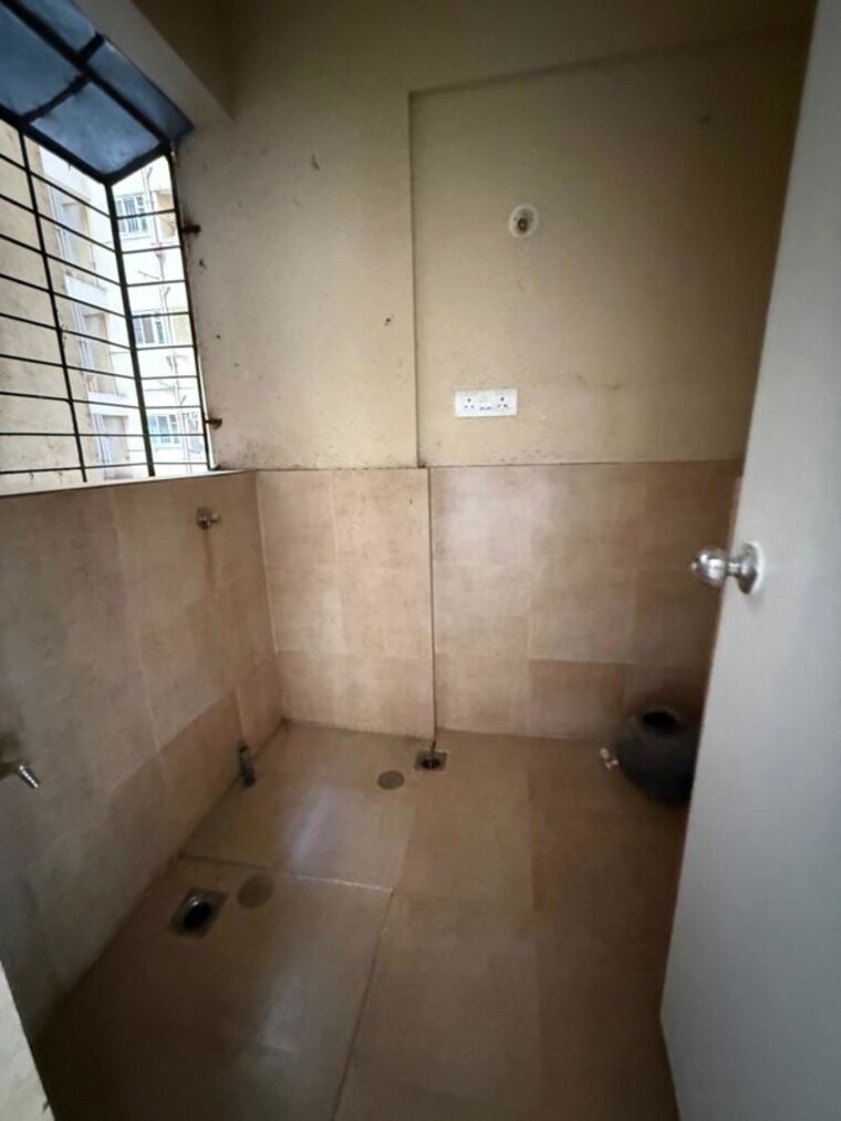 Bathroom, baner 2 Bedroom 750 Sq.Ft. Apartment In Baner Pune 10278761