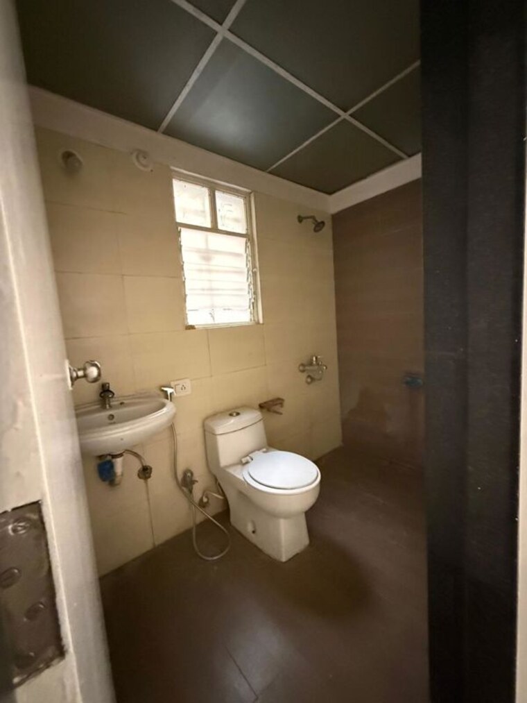 Bathroom, baner 2 Bedroom 750 Sq.Ft. Apartment In Baner Pune 10278761