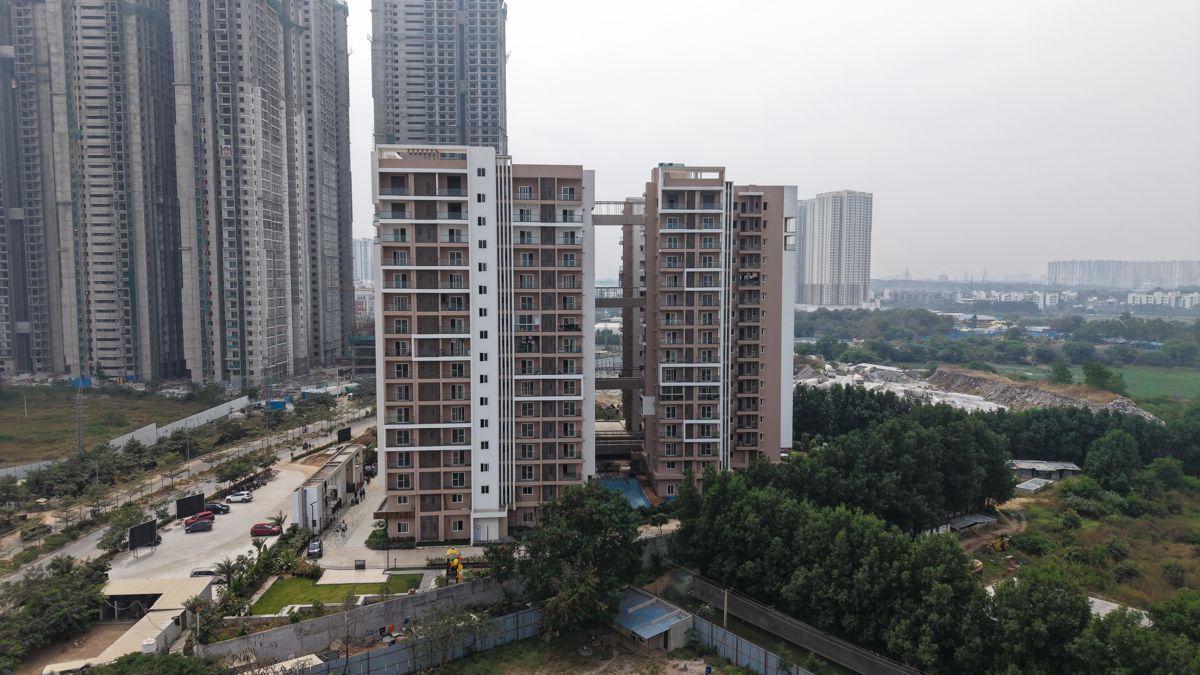 3 BHK + Pooja Room 2215 Sq.Ft. Apartment in RNP 1