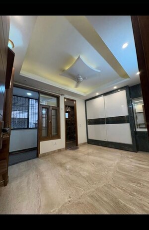 Room in 2 BHK Builder Floor at Malviya Nagar – for Rent
