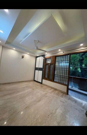 Room in 2 BHK Builder Floor at Malviya Nagar – for Rent
