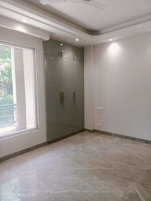 Room in 3 BHK Builder Floor at Malviya Nagar – for Rent